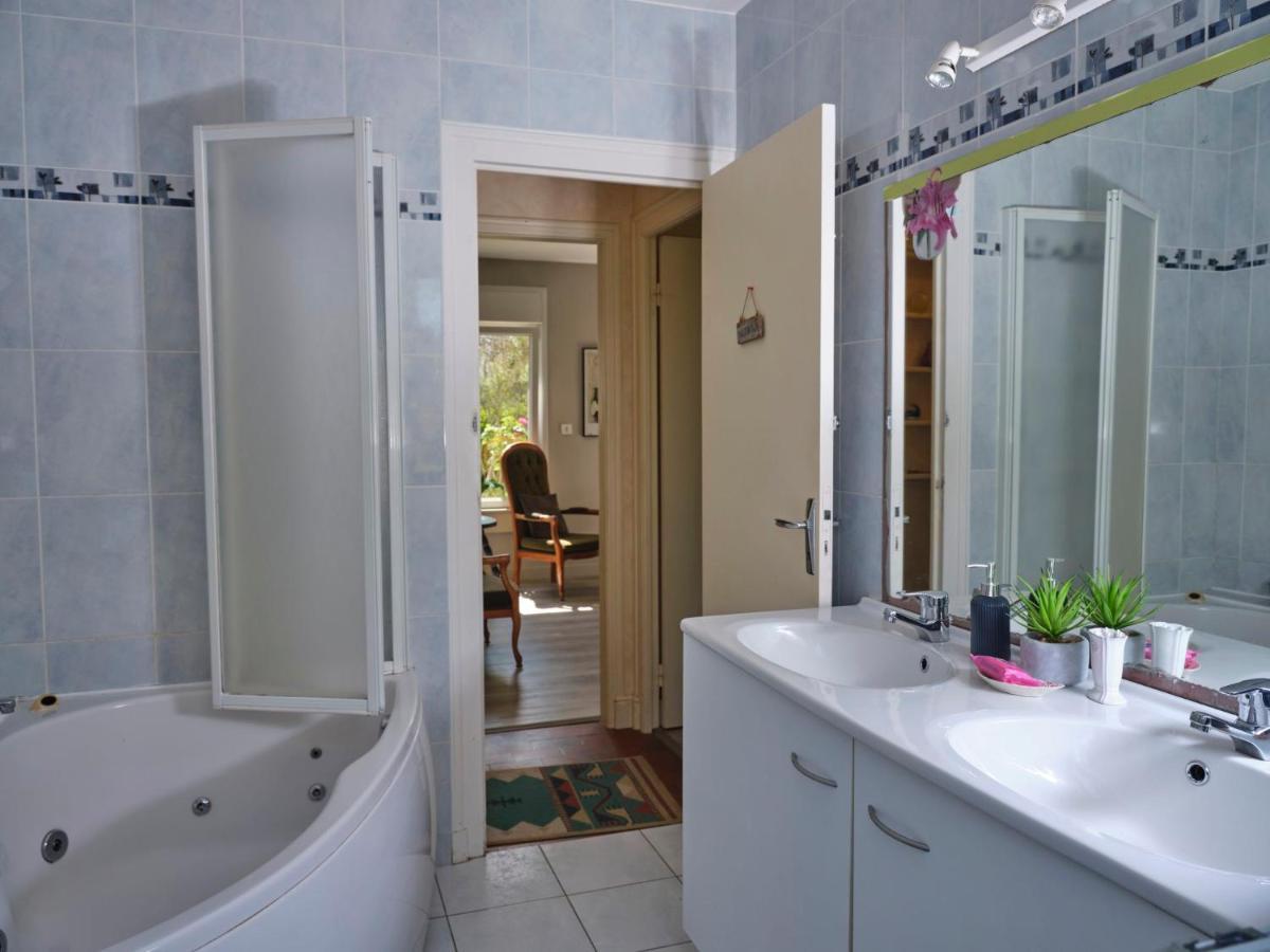 Les Roses Bed and Breakfast Santec Εξωτερικό φωτογραφία