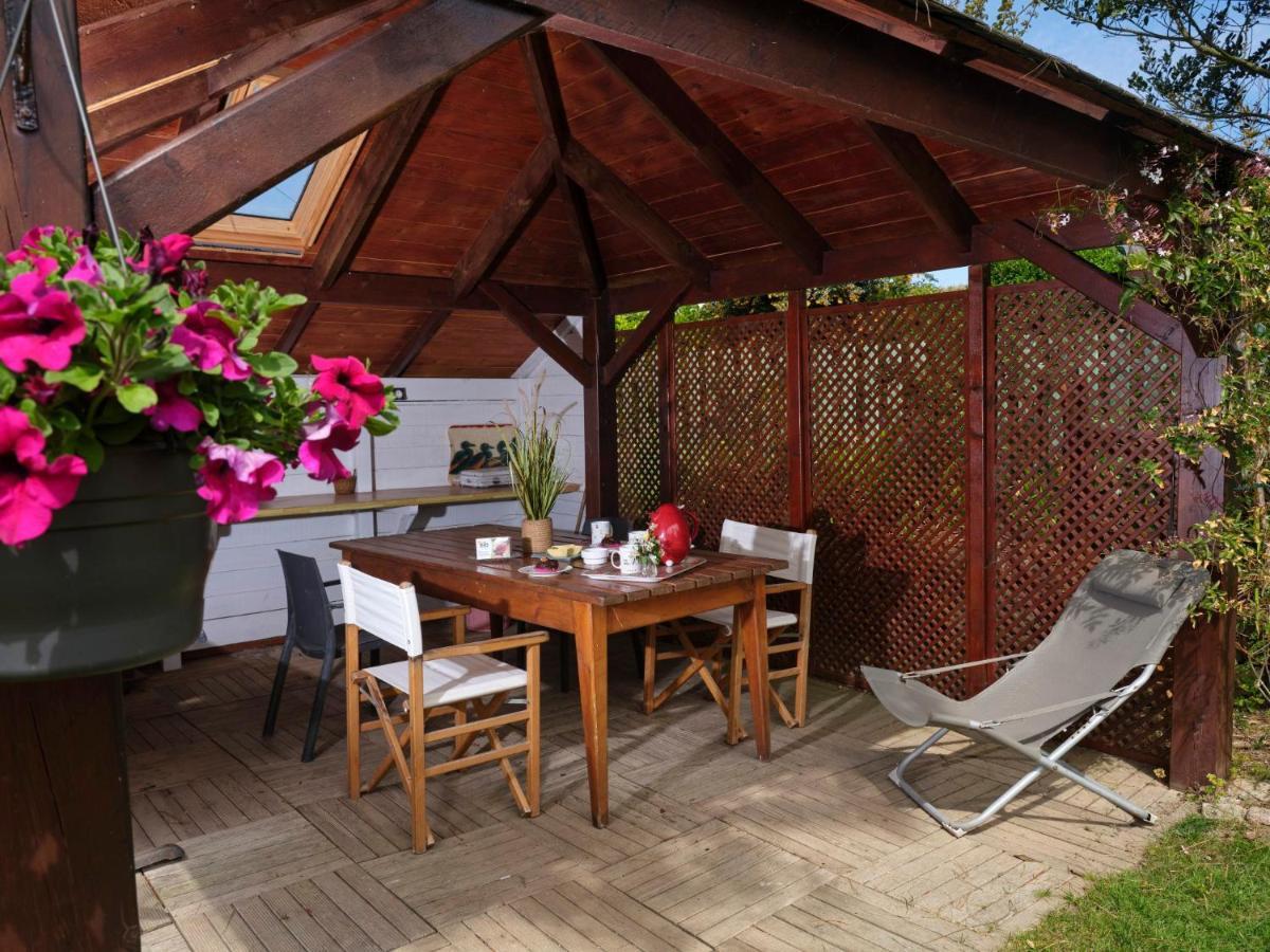 Les Roses Bed and Breakfast Santec Εξωτερικό φωτογραφία
